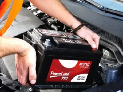change-car-battery-at-customer-location-1.png